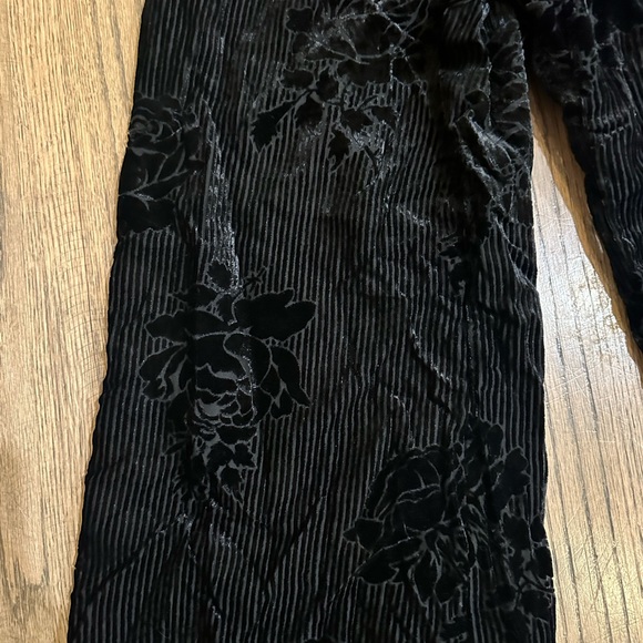 Anthropologie Noir Velvet Burnout Jumpsuit-NWOT-Size 4P - Picture 6 of 12